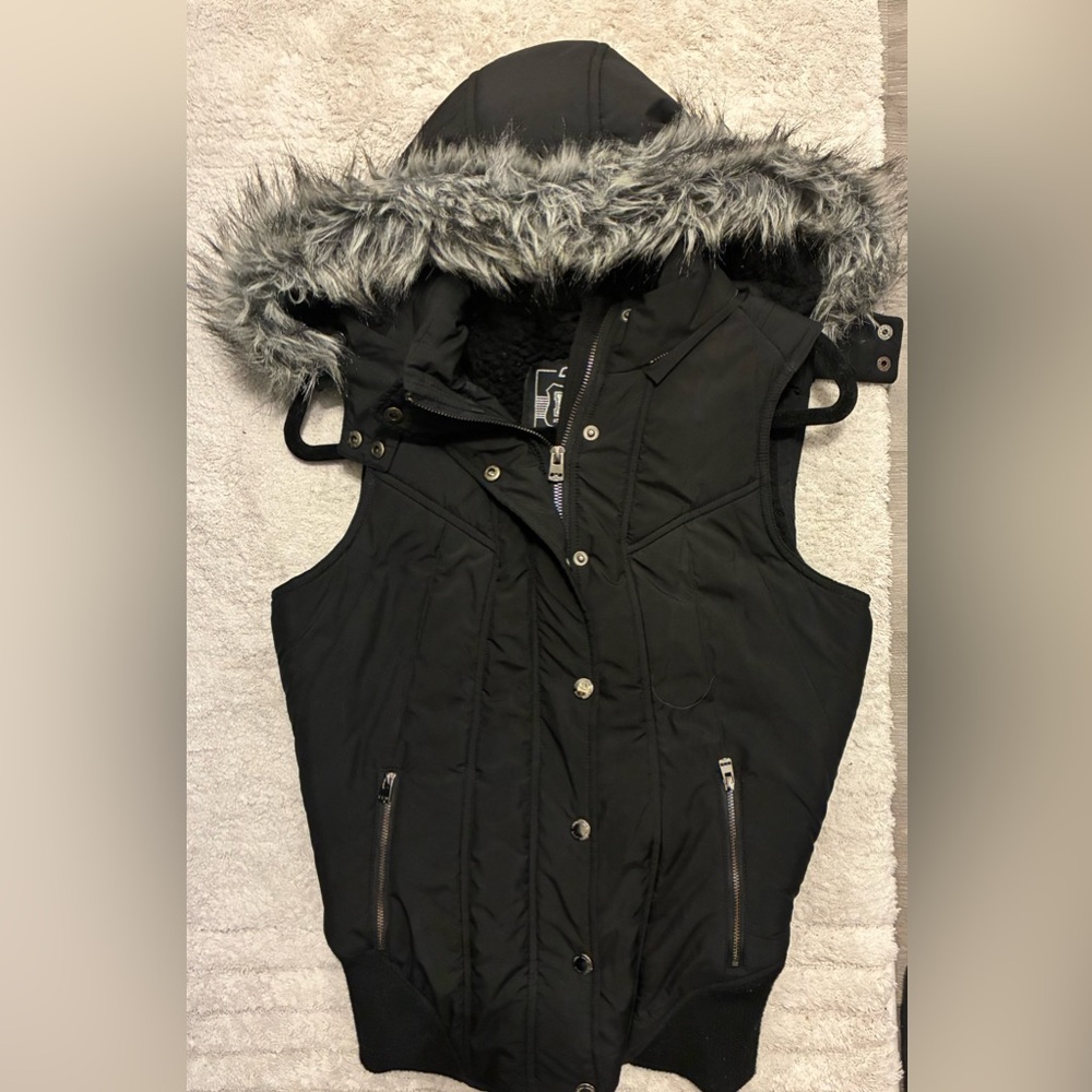 Lorna Jane Black Vest with Detachable Faux Fur Hood